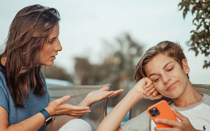 21 Curiosidades sobre o Comportamento dos Jovens que os Adultos Ignoram. 21 Curiosidades sobre o Comportamento dos Jovens que os Adultos Ignoram.